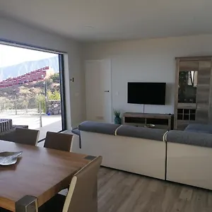 https://villa-la-florida-wonderful-views-pool-wifi.in-canary-islands.com