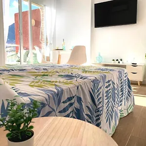 https://benalmadena-bolboreta-studio.hotelsinnerja.org